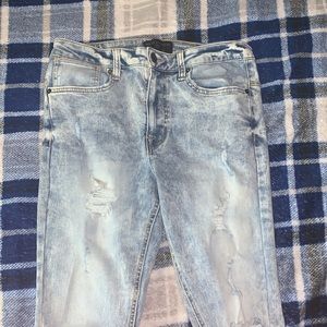 32x32 tapered jeans